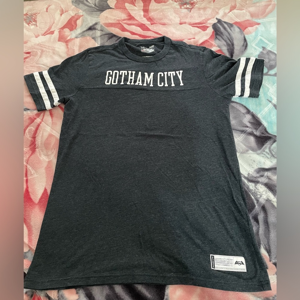 Under Armour BVS Gotham City T-shirt!